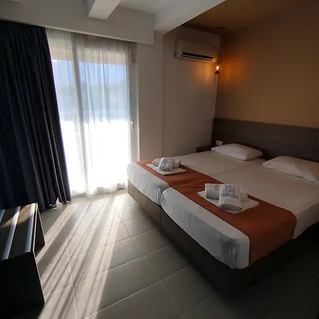 Aegean Blue & * Λεπτοκαρυά