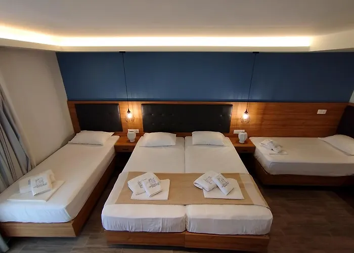 Aegean Blue & Apartment Leptokaryá